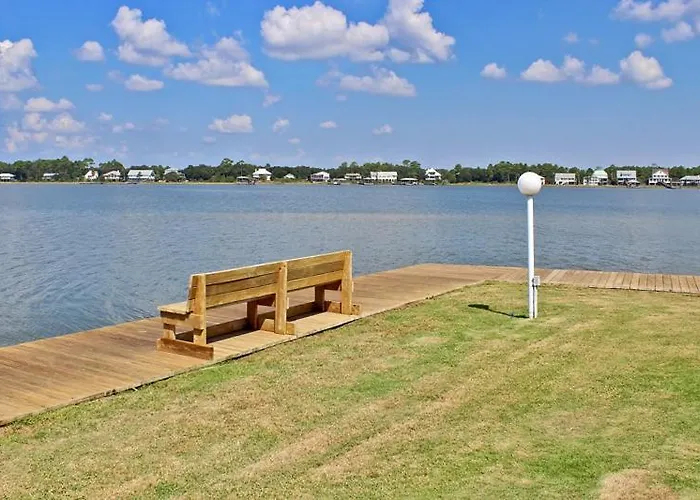 Apartment Compass Point 308 By Youngs Suncoast